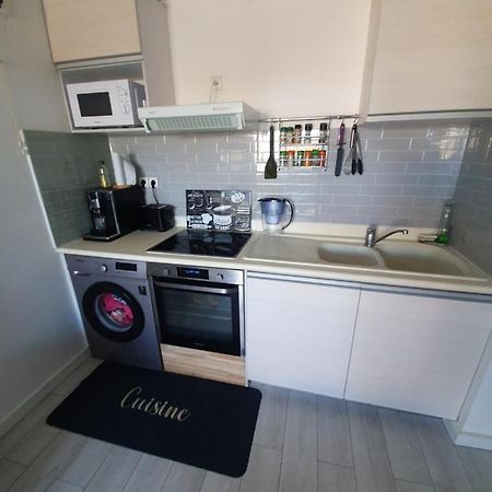 Appartement Cosy Proche De L'Aeroport T R A N S F E R T Sur Demande Saint-Denis Exteriör bild