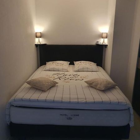 Appartement Cosy Proche De L'Aeroport T R A N S F E R T Sur Demande Saint-Denis Exteriör bild
