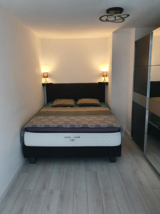 Appartement Cosy Proche De L'Aeroport T R A N S F E R T Sur Demande Saint-Denis Exteriör bild